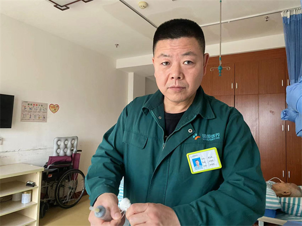 护理部 李文波.jpg